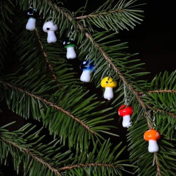 Handmade Mushroom Earrings lamp work glass beads - Picture 2 of 4